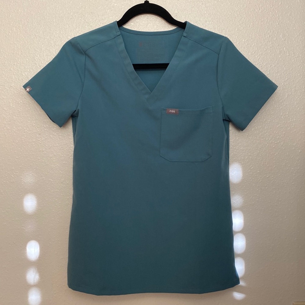 FIGS HYDROGREEN CATARINA SCRUB TOP